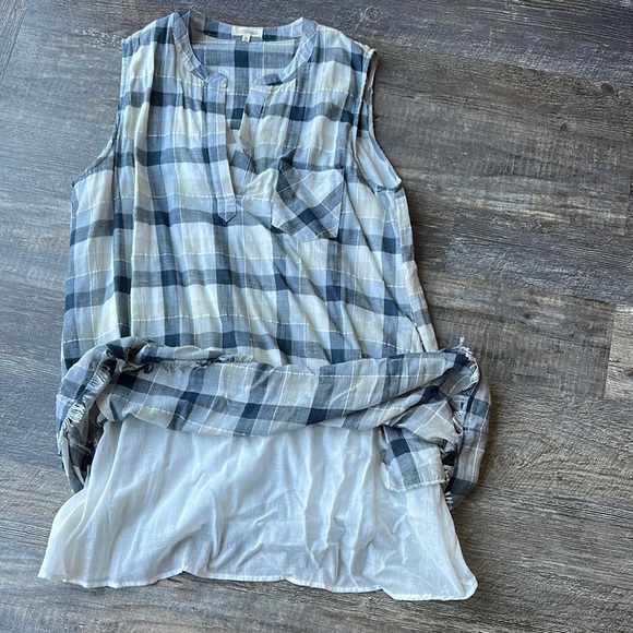 Sleeveless Plaid Dress in Blue and Off White - Picture 4 of 5